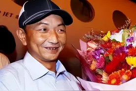 当年他以一艘渔船，撞碎了日本人的尊严，如今直播带货被弹幕怒喷图片