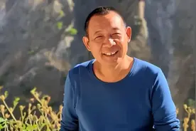 揭秘胖东来创始人于东来图片