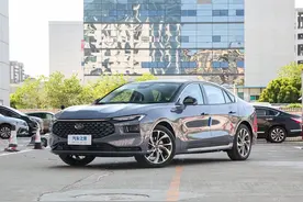 蒙迪欧 百公里不到5个油，满油跑1000多公里，14.98万起这车得看看图片