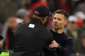 一场“瓜式憾平”过后，孔帕尼和阿隆索谁赢了谁？图片