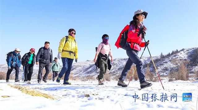 【组图】张掖肃南：初冬徒步健身强体魄