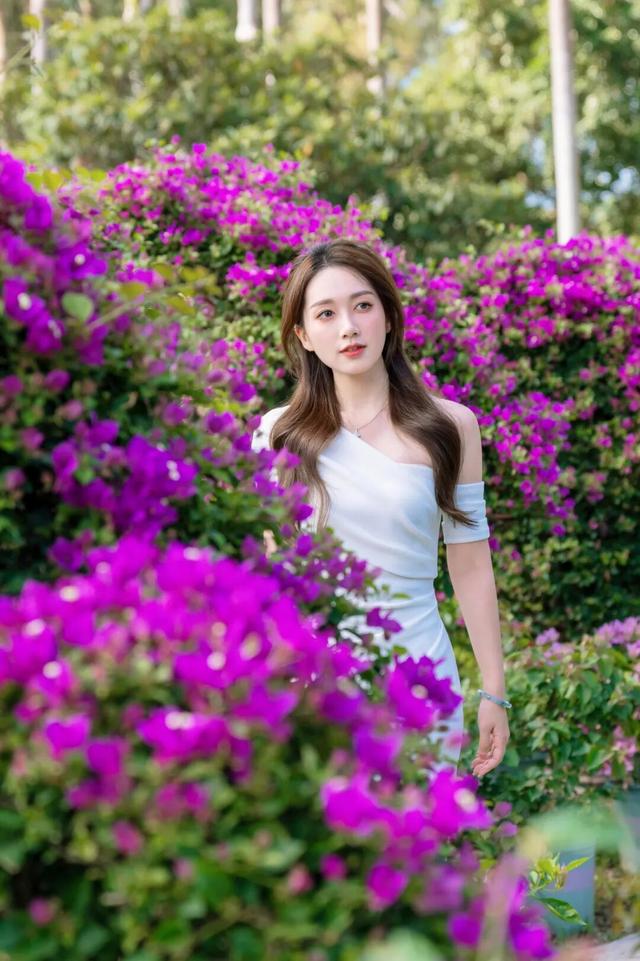 挤爆了！今天莲花山都是人人人，网友：感觉全深圳都来了！