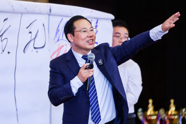 AI生图重磅升级！技术突破秒级量产高清图	，专业制图行业要变天