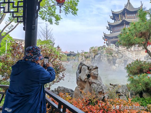 闲逛菏泽市老城曹州。这里的慎思园成了婚纱照的网红天堂了