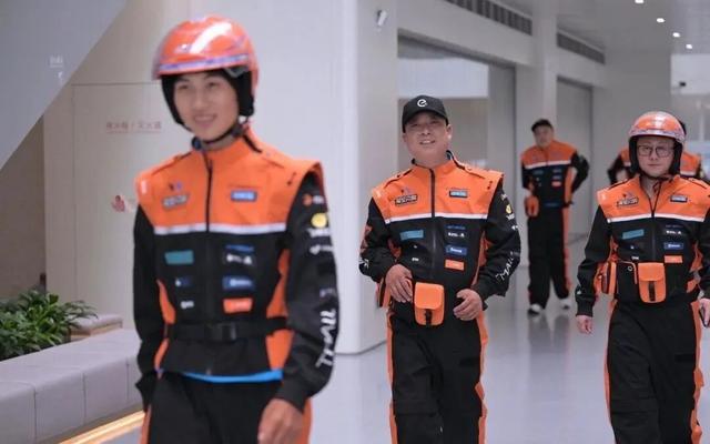 昨夜今晨发生了什么？ |YiMagazine