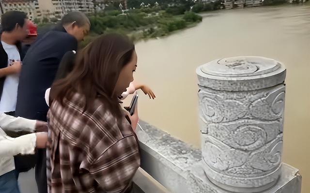 真相大白！新郎跳河身亡破案？走之前留下一句话成关键 女方忙喊冤