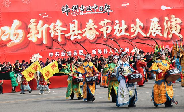 #运城头条#山西绛州：千年古州元宵节策马迎春乐翻天