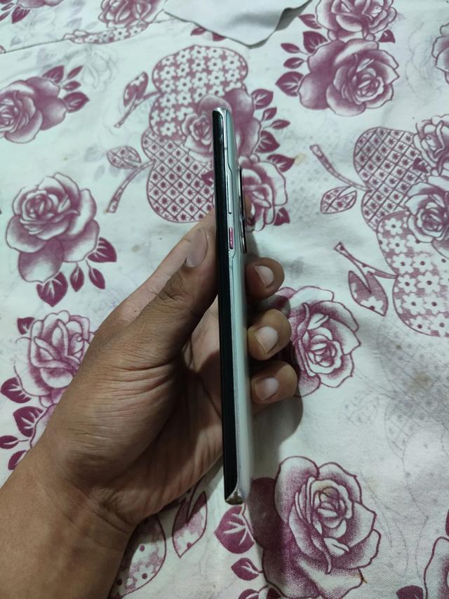 华为Mate 40 Pro现在还有人在用嘛？