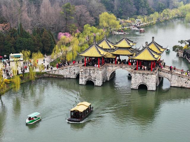 春风时节，春光好