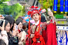 清明假期，武汉欢乐谷继续“超长待机”图片