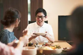 在相亲市场上，“下头女”现象究竟有多普遍？不为人知的心酸！图片