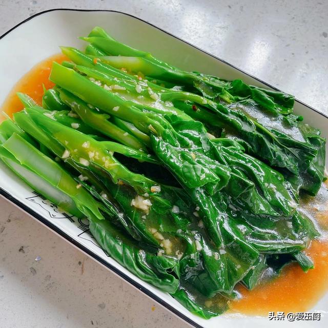 这个菜，越吃肚子越扁，清肠刮油，减肥排毒，建议40岁后常吃