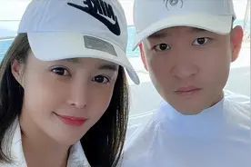 30岁嫁曹云金，31岁离婚独自带娃，唐菀如今过得怎么样？图片