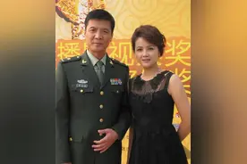 58岁茹萍的痛：女儿离婚，儿子大龄未婚，风光背后有心酸图片