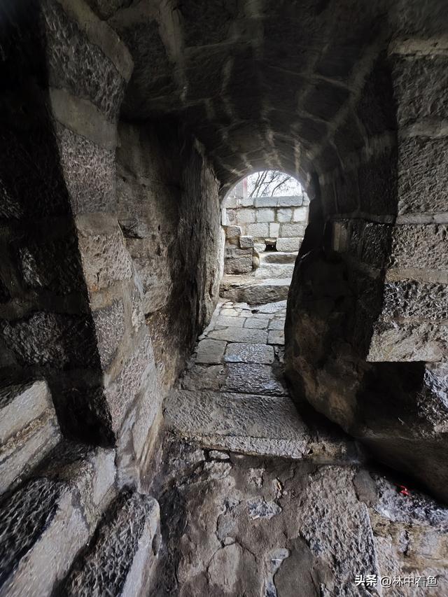 安阳许家沟二龙山，一座建在峭壁上的宫殿，布局精妙，别有洞天