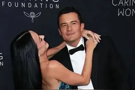 水果姐夫妻出席活动，未婚夫却狠盯卡戴珊翘臀？图片