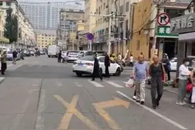 呼和浩特交通违法“随手拍”开通5个月 受理举报线索3万余条图片