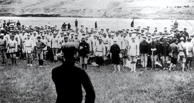 毛主席一生不进故宫，终生再未回延安？周总理的一句话道出实情！