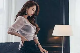 相亲对象会主动约我见面，但平时不怎么主动找我聊天，为什么？图片