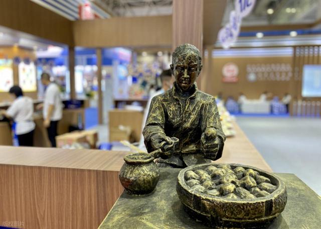 原来海边城市可以这么安静！福州：满城榕树下，藏着最真实的闽都