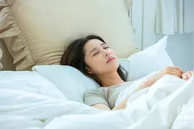 睡觉，是检验婚姻的最好标准图片