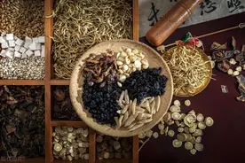 男人总是气血两虚？8个中成药，补中益气！图片