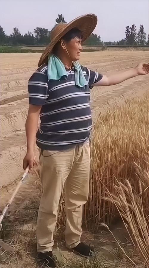 于文华也没想到，大衣哥爆红14年后，如今终于过上了理想生活