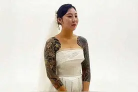 江苏男子迎娶“花臂”新娘，魁梧身材似壮汉，亲戚：婚闹不敢动她图片