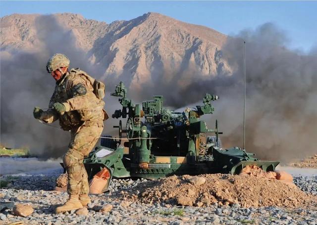 美军工资拖欠酿大祸,舰载机在海上连续坠毁,在中国家门口颜面扫地