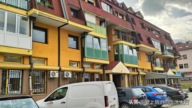 自由行第2天：坐8小时大巴到贝尔格莱德，买不到流量卡，几乎崩溃