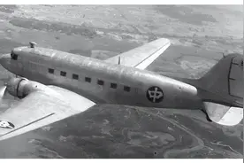 蒋介石专机从广州上空飞过，叶帅请命击落，为何毛主席不回复？图片