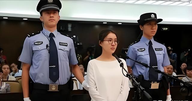 10年入狱2次，爆火后包一晚40万，如今的她又钓上富豪