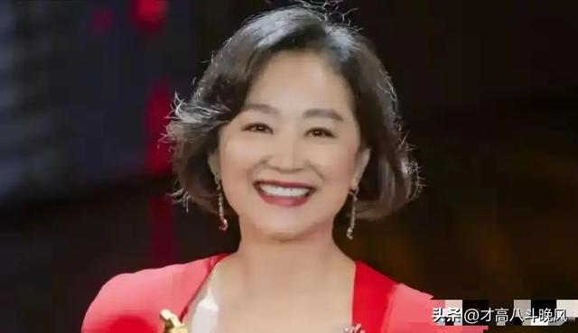 关之琳老了，林青霞老了，陈红也老了，唯有56岁的她看起来像36岁