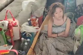 广东18岁流浪女被收留后续：母女住10天搬回桥洞，男子称受不了图片