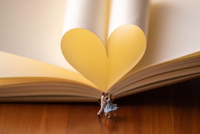 最深的告别，往往不是在喧嚣中断裂，而是在默默中渐行渐远。