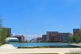 眼看着华为逐步撤离，为什么浦东就没能留住？图片