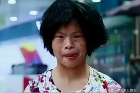 智力缺陷的流浪女琼姐：因合照走红成网红，嫁大老板，今状况可怜图片