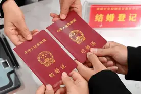 中国登记结婚人数9连降，生育率骤降，年轻一代为何不愿意结婚？图片