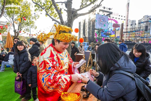 飞天鳌鱼将来武汉！ 欢乐谷春节·家有喜事篇即将启幕