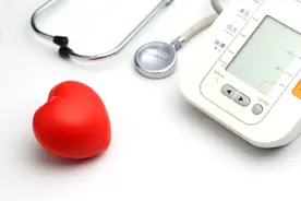 老年高血压，“低压”已经很低了，还要吃药吗？本文讲出实情图片