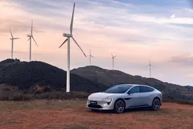 华为技术背书，CHN平台赋能，阿维塔12这波在大气层图片