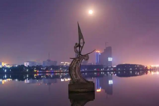 中国“退步”最快的城市:曾与上海、南京齐名,如今沦为三线城市