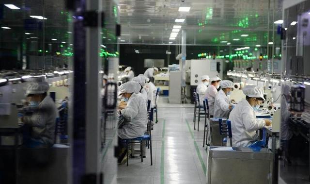 税率或达300%！微妙关头，特朗普亮出屠刀，2700亿中国商品将被加征关税，美国这一刀割谁疼？
