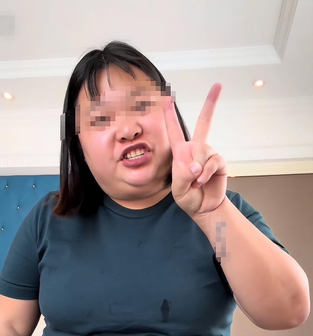 内地女游客在香港遭歧视！只因说了普通话，就被卖水果老板喷事多