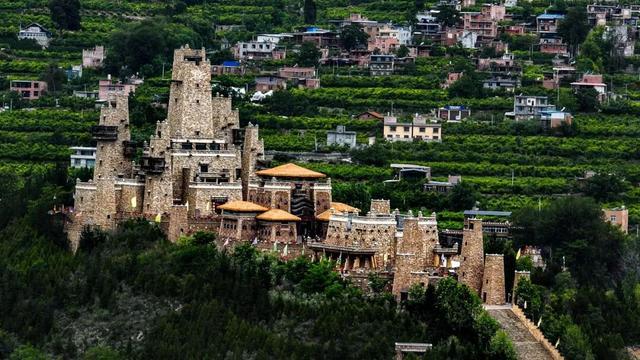 花几十块跨省干饭！成都人挤爆的8个小众县城