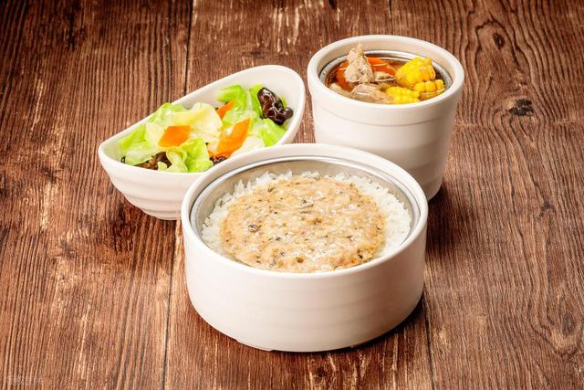 糖尿病不能吃鸡蛋？内分泌科主任：不想血糖飙升，少吃这几种主食