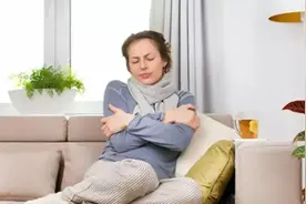 阳气不足拍这里！两个穴位让你全身暖起来图片