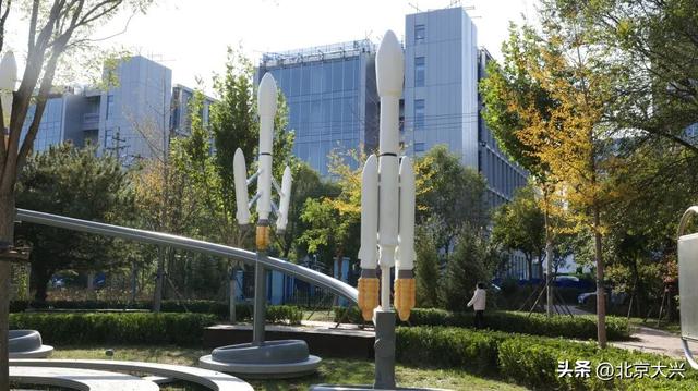 公园变身“太空基地”！遛娃打卡又有新去处