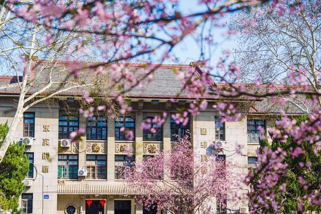 我是山东人刚从湖南株洲回来，实在忍不住想说：对株洲的5点印象