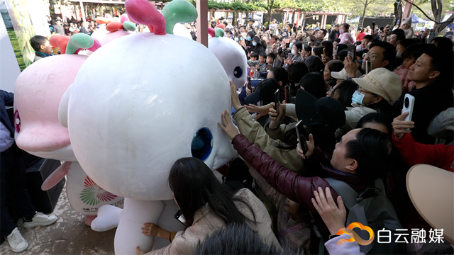 湾区顶流“大湾鸡”又出街，这一站是广州市儿童公园！
